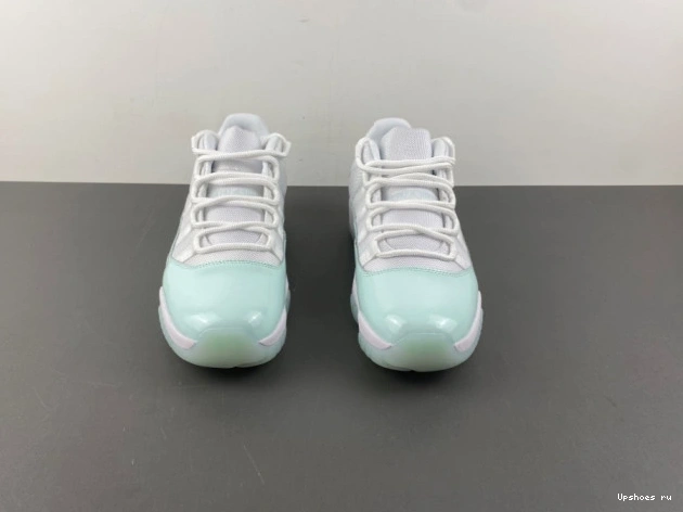  Jordan Low AH7860-103 11 Air “Igloo”  0512